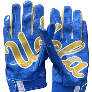UCLA gloves